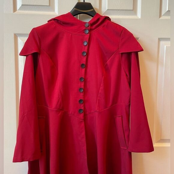 RED HIGH LOW LIGHT WEIGHT JACKET/WINDBREAKER. LITTLE RED RIDING HOOD STYLE NWOT - Picture 3 of 9